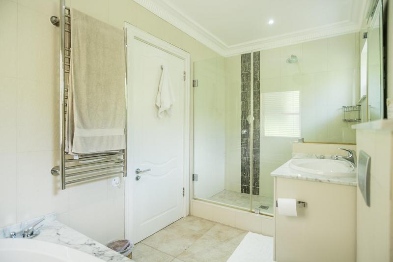 4 Bedroom Property for Sale in Ruyteplaats Western Cape